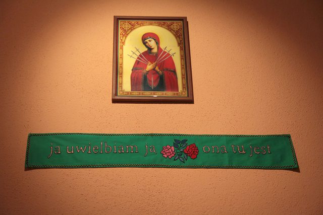 Monika Drożyńska / Ja uwielbiam ją ona tu jest, 2017 / Dzięki uprzejmości Biura Wystaw / Fundacji Polskiej Sztuki Nowoczesnej w Warszawie